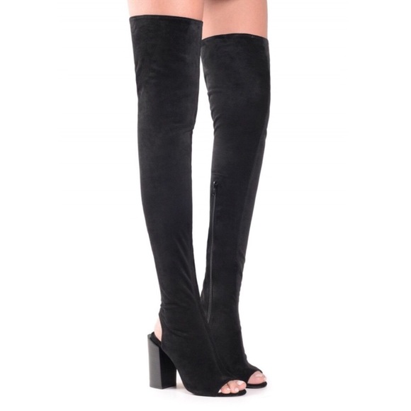 Steve Madden Shoes - NWOT Steve Madden thigh high